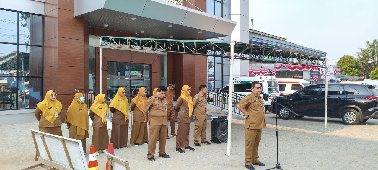 Apel Pagi RSUD Sambas Tekankan Kesiapan HUT RI dan HUT RSUD Sambas serta Perlindungan Tenaga Kesehatan